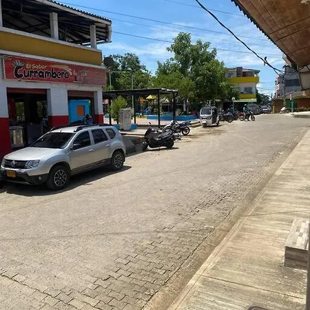 Casa, Hotel Lourdes 'Parque' Necocli Exterior photo